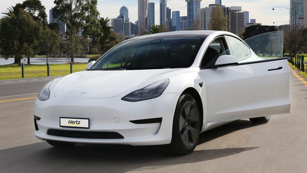 Tesla Model 3 hertz