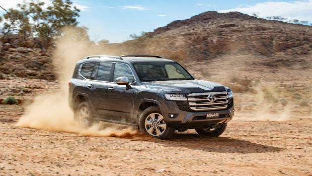Toyota Land Cruiser 2022 grey dirt