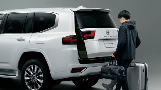 Land Cruiser 300 tailgate