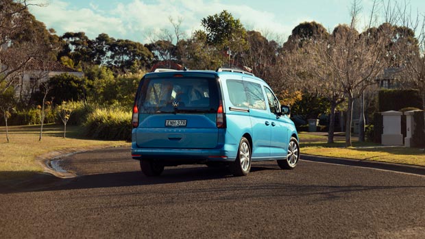 2022 Volkswagen Caddy Maxi Life blue van static rear 3/4 image 1