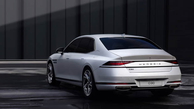 Genesis G90 2022 rear view