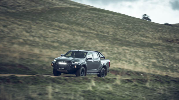 Mazda BT-50 Thunder driving