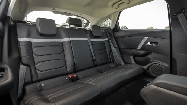 Citroen C4 Shine 2022 cabin