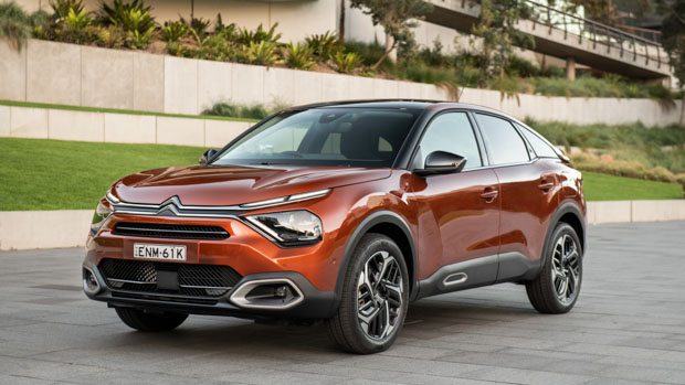 Citroen C4 Shine 2022 front 34