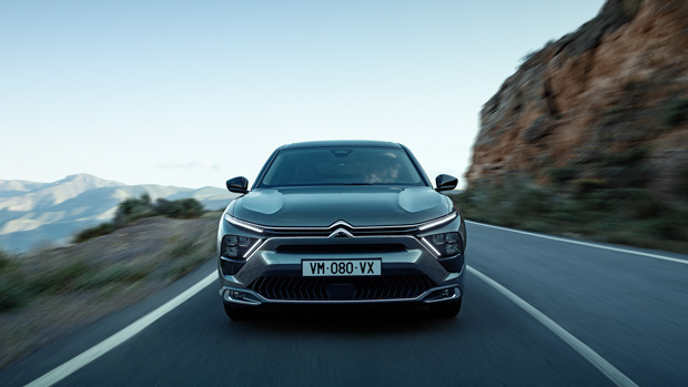 Citroen C5 X 2022 snout