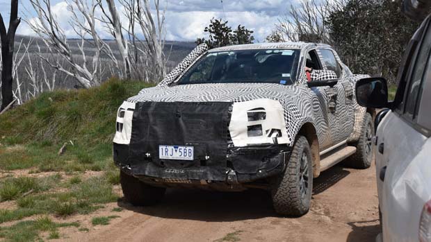 Ford Ranger Raptor 2022 front camo