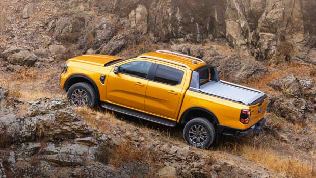 Ford Ranger 2022 Wildtrak orange side profile