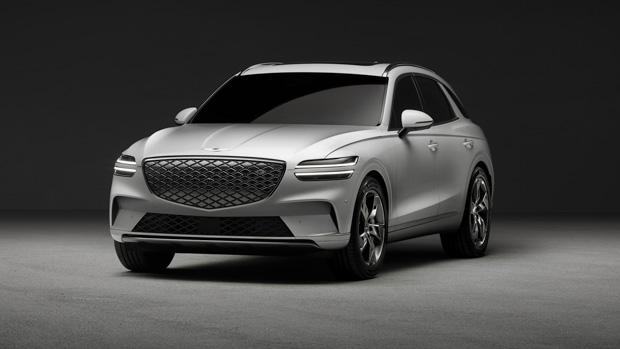 Genesis Electrified GV70 2022 white front end