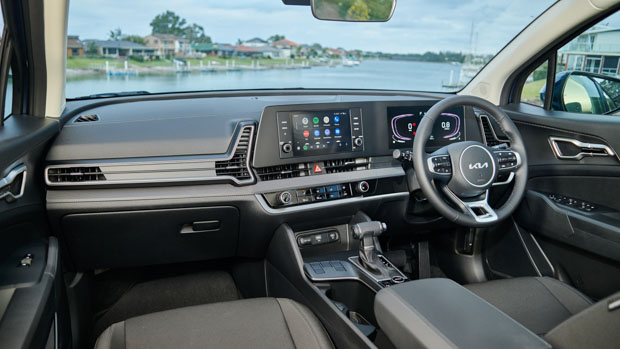 KIA_Sportage_S_2022-cabin