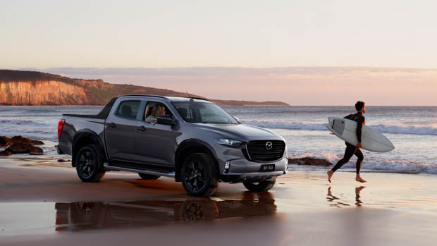 Mazda BT-50 2021 surf shot
