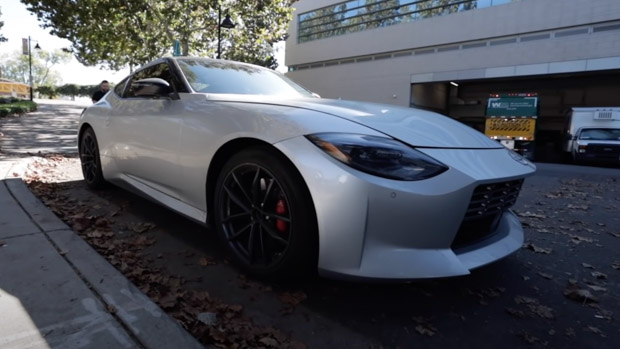 Nissan Z 2023 mule front