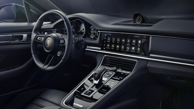 Porsche Panamera Platinum Edition 2022 dash