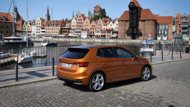 Skoda_Fabi_hatch_2021_rear