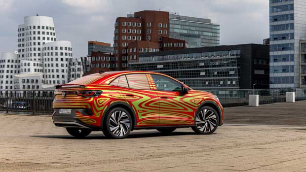Volkswagen_ID5_prototype_2022 rear3/4