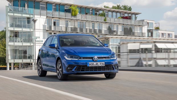 Volkswagen Polo 2022 front 3/4 driving