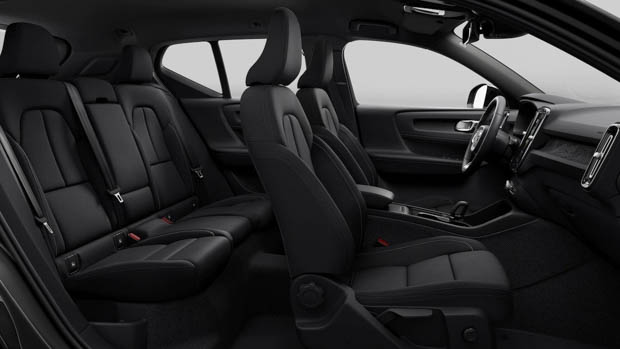 Volvo XC40 2023 interior
