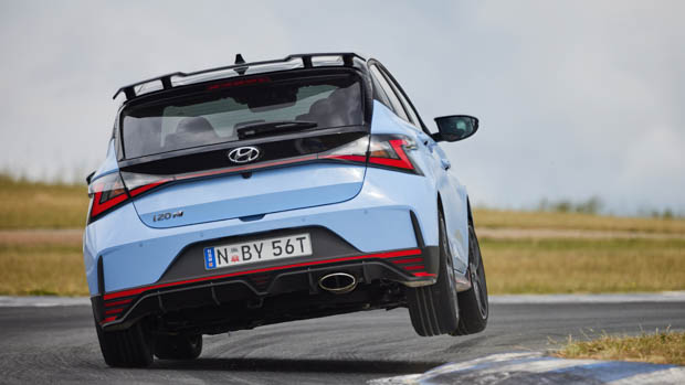 Hyundai i20 N 2 wheels
