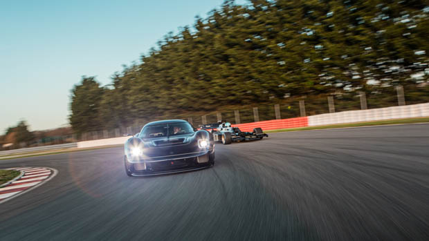 Radford Type 62-2 2022 with original F1 car