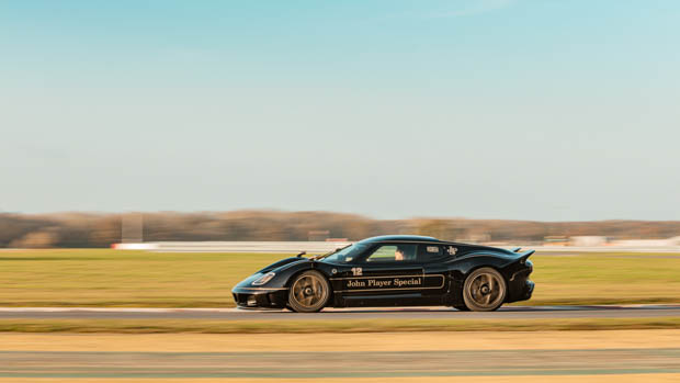 Radford Type 62-2 2022 on track