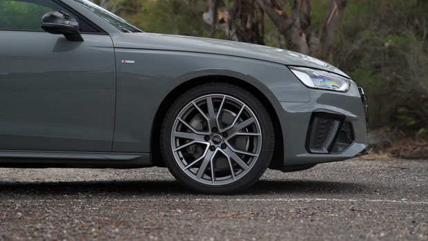 Audi A4 45TFSI 2022 wheel