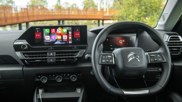 Citroen C4 Shine 2022 cabin