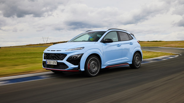Hyundai Kona N 2022 blue front end