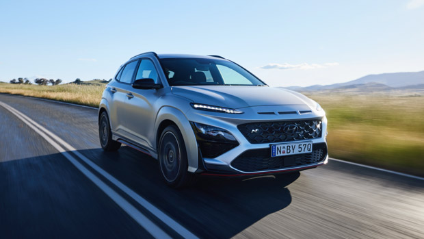 Hyundai Kona N 2022 silver front end