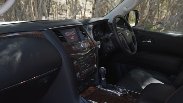 Nissan Patrol Ti-L 2022 cabin 2