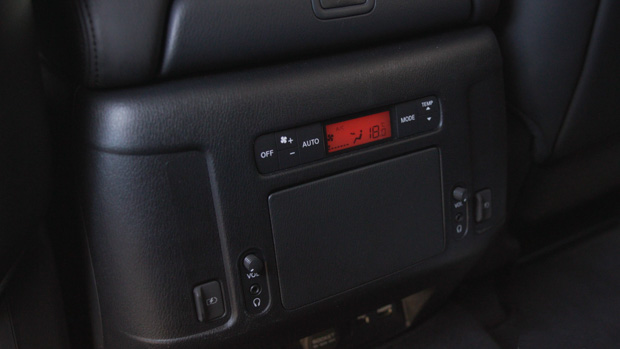 Nissan Patrol Ti-L 2022 rear AC