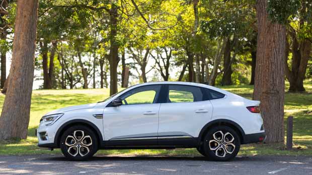 Renault Arkana Intens 2022 profile