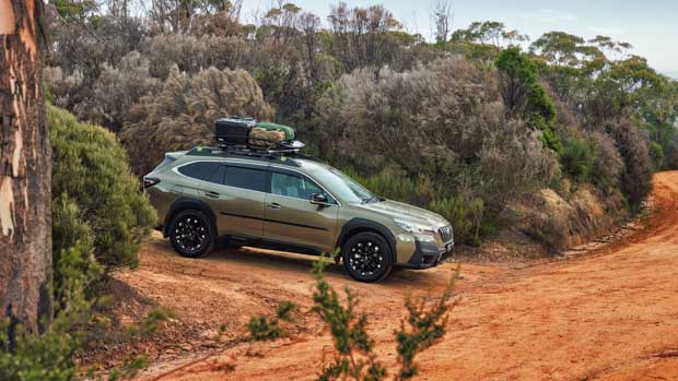 Subaru Outback Sport 2022 dirt driving
