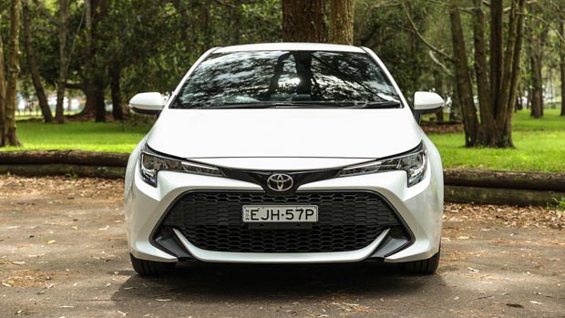 Toyota Corolla Ascent Sport Hatch 2021 front