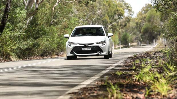 Toyota Corolla Ascent Sport Hatch 2021 dynamic