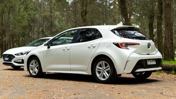 Toyota Corolla Ascent Sport Hatch 2021 rear 3/4