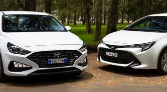 Toyota Corolla vs Hyundai i30 2022 hatchback comparison