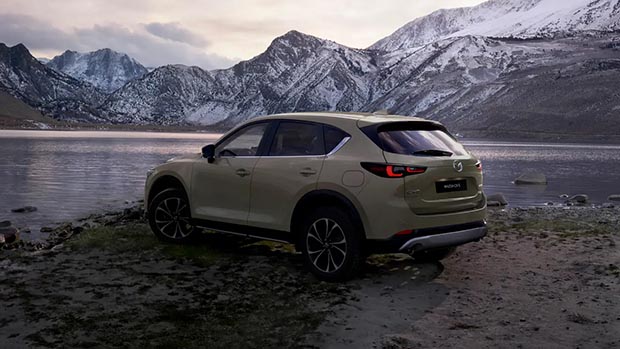 Mazda CX-5 2022 Touring Active rear 3:4