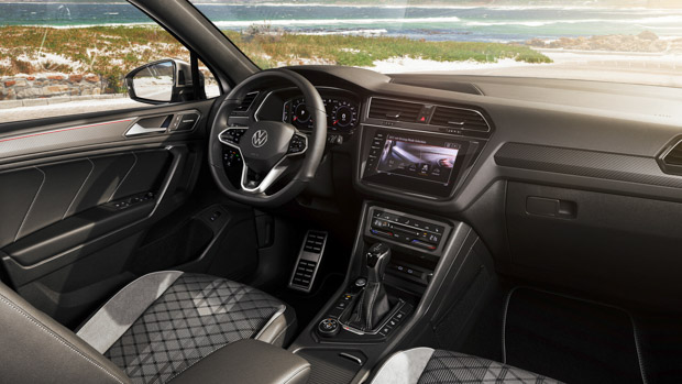 The new Volkswagen Tiguan Allspace 2022 front cabin