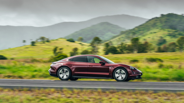 Porsche Taycan 2022-4