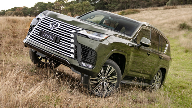 2022-Lexus-LX-500d-SUV-green-6