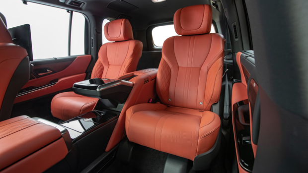 2022-Lexus-LX-600-SUV-black-5