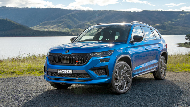 2022 Skoda Kodiaq RS blue SUV - static front 3/4 #1