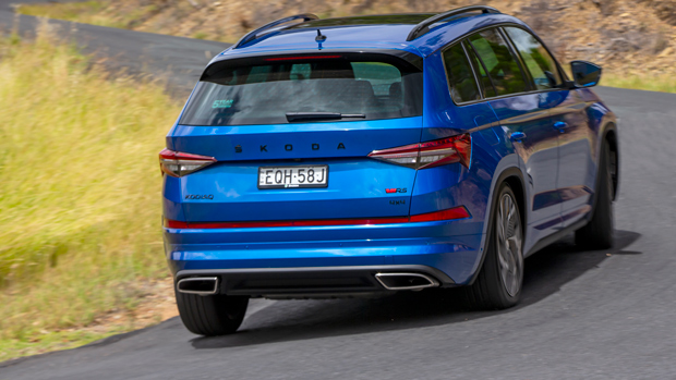 2022 Skoda Kodiaq RS blue SUV - dynamic rear 3/4 #1