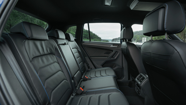 Volkswagen Tiguan R 2022 interior rear