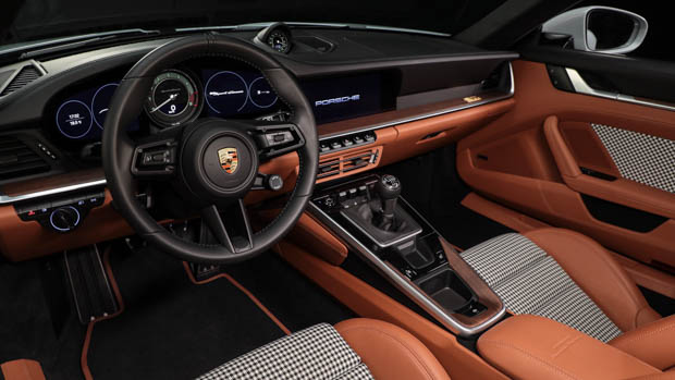 Porsche 911 Sport Classic 2022 interior