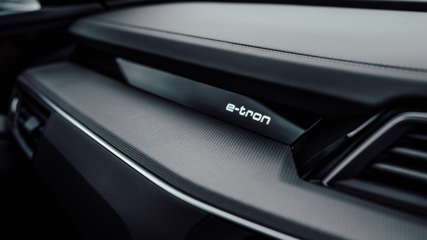Audi E-tron S 2022 dash
