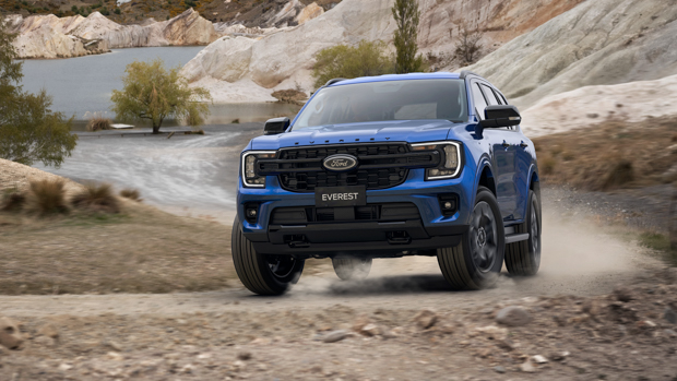 Ford Everest 2022 Sport driving