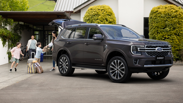 Ford Everest 2022 front 3/4