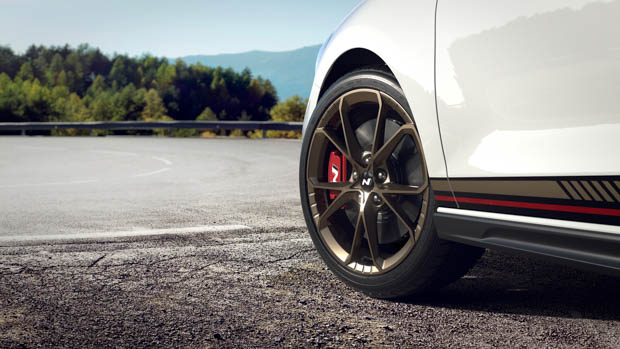 Hyundai i30 N Drive-N Limited Edition bronze wheels