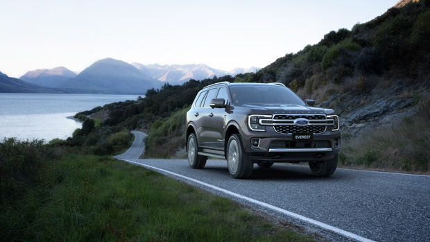 Ford Everest 2022 Platinum front