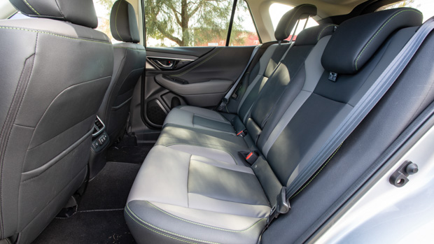 Subaru Outback Sport 2022 silver black-10